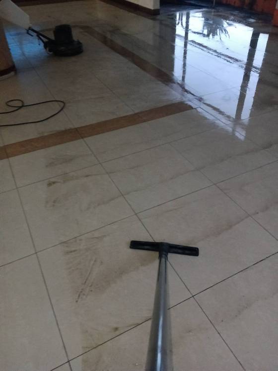 ���s�ϲM�䤽�q