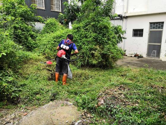 ���j��ϳί�