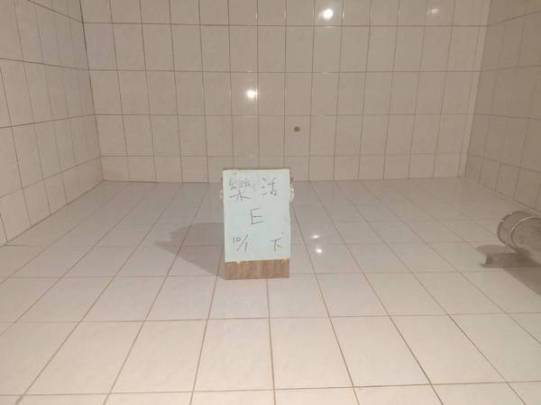 ��饫���Ϥj�Ӥ���M�~�e��